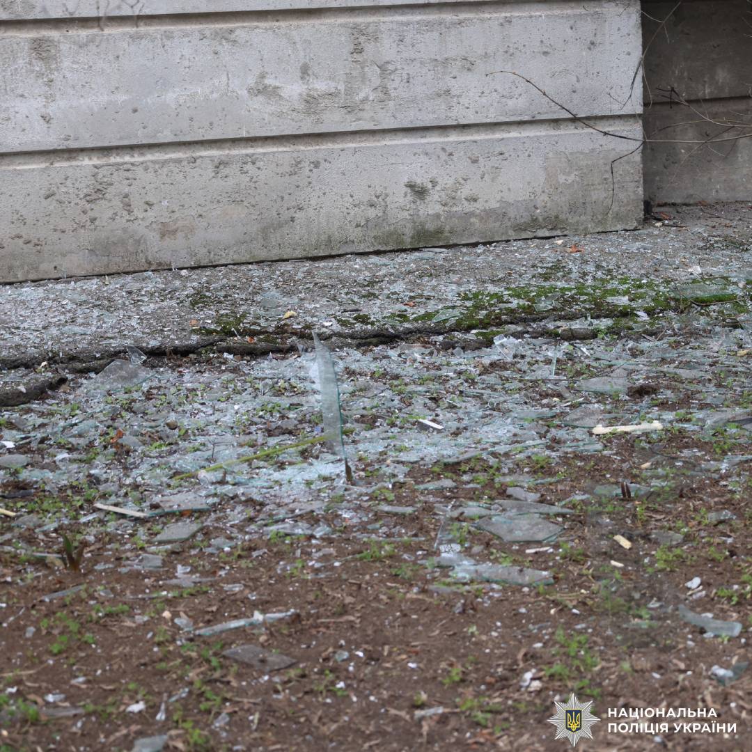 Дев’ятеро людей постраждали внаслідок ворожого удару по Харкову, серед них - дитина: поліцейські працюють на місцях влучань