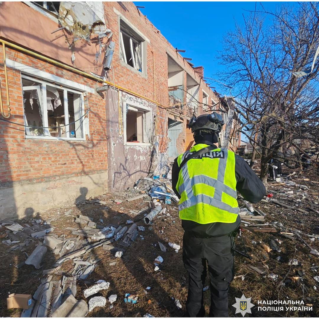 На Харківщині від ворожих обстрілів загинули дві людини, є постраждалі: поліцейські задокументували наслідки воєнних злочинів  ворога