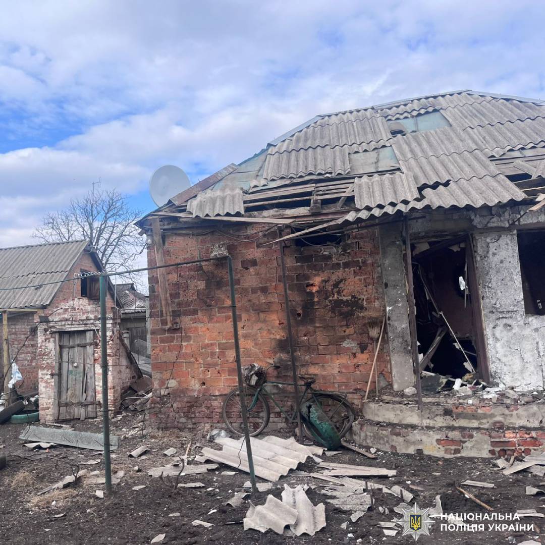 На Харківщині від ворожих обстрілів загинули дві людини, є постраждалі: поліцейські задокументували наслідки воєнних злочинів  ворога