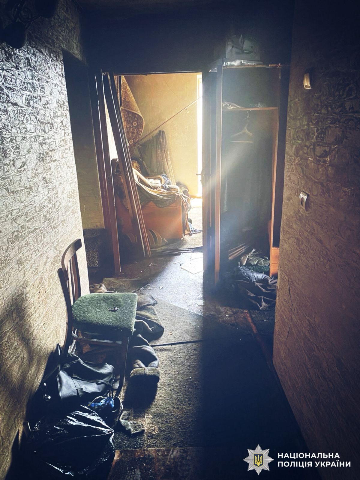 На фотографії зображено місце події, де відбулась пожежа, внаслідок якої загинув чоловік.