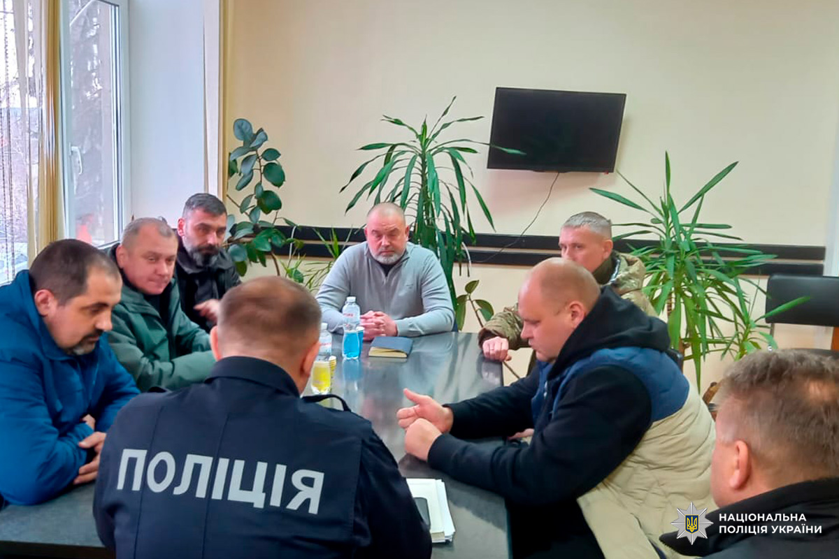 На Харківщині відбулася робоча зустріч поліцейських із представниками громадськості Зміївщини та Слобожанщини