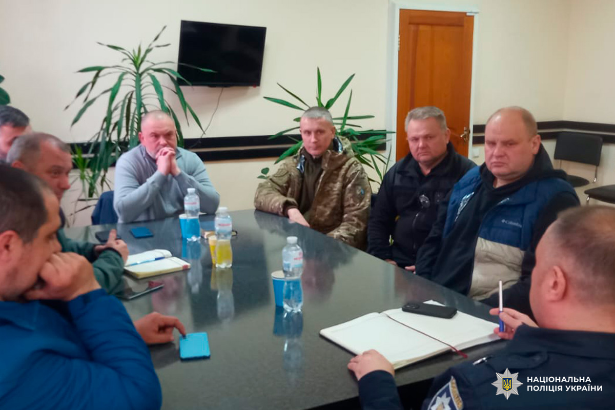 На Харківщині відбулася робоча зустріч поліцейських із представниками громадськості Зміївщини та Слобожанщини