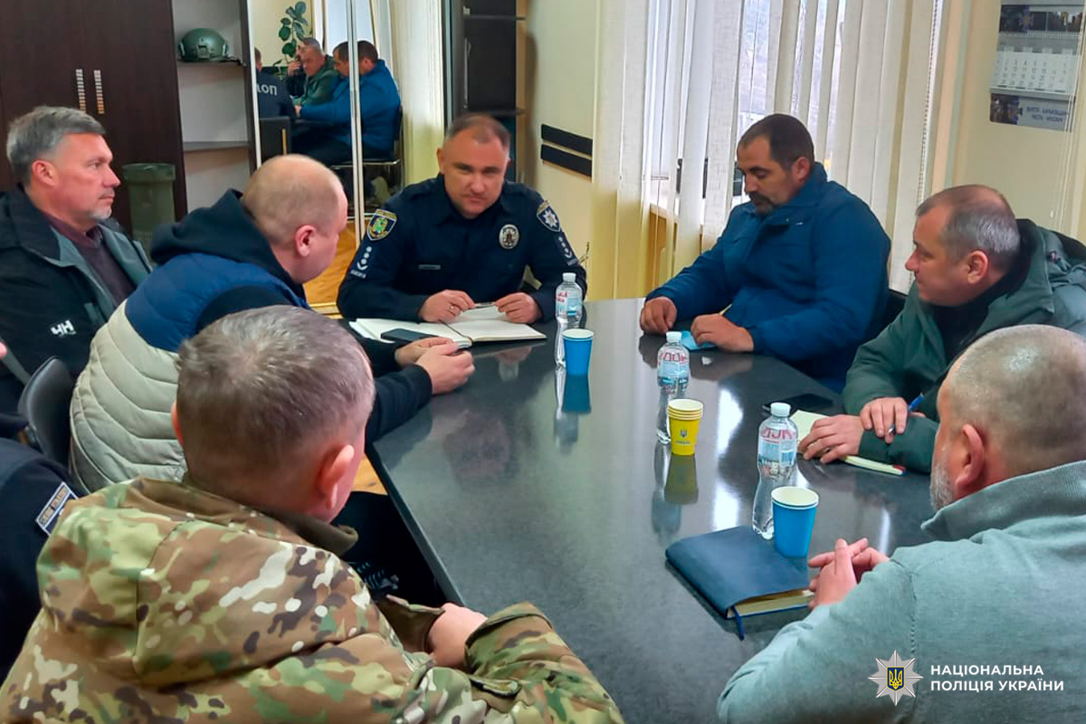 На Харківщині відбулася робоча зустріч поліцейських із представниками громадськості Зміївщини та Слобожанщини