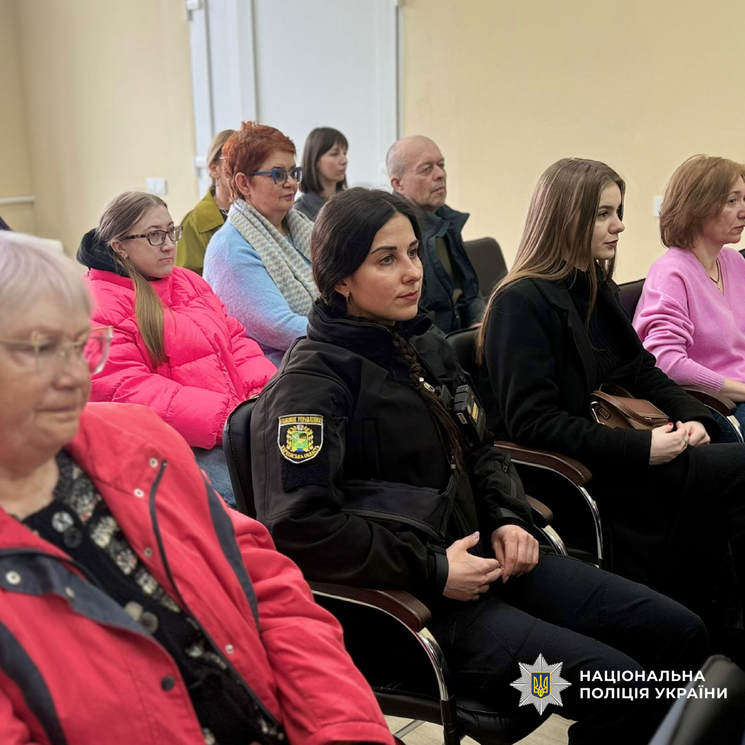 У Берестинському районі поліцейські взяли участь у тематичному заході, спрямованому на допомогу безпритульним тваринам