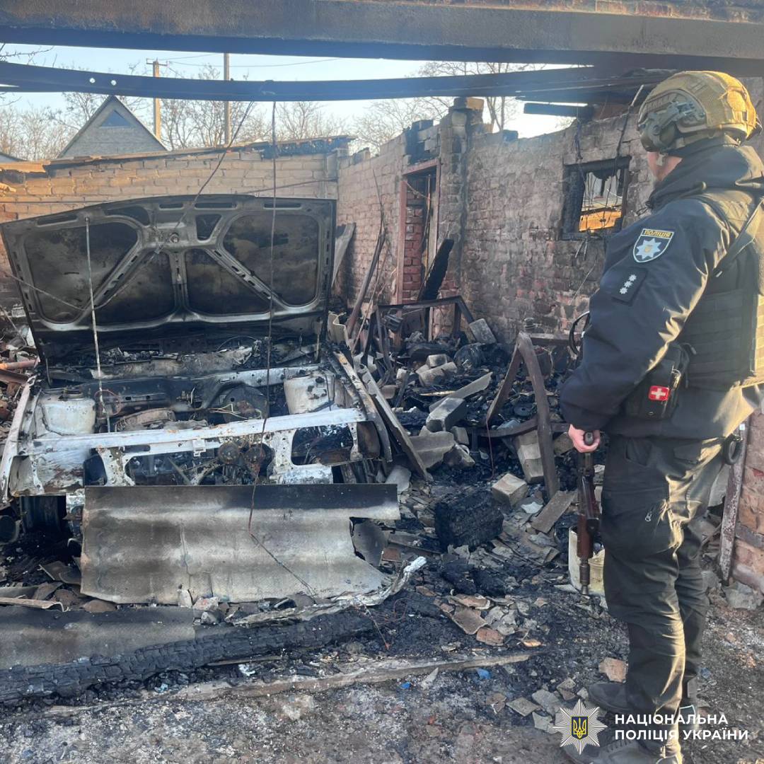 Загинула жінка, ще кілька людей постраждали: поліція документує наслідки воєнних злочинів на Харківщині