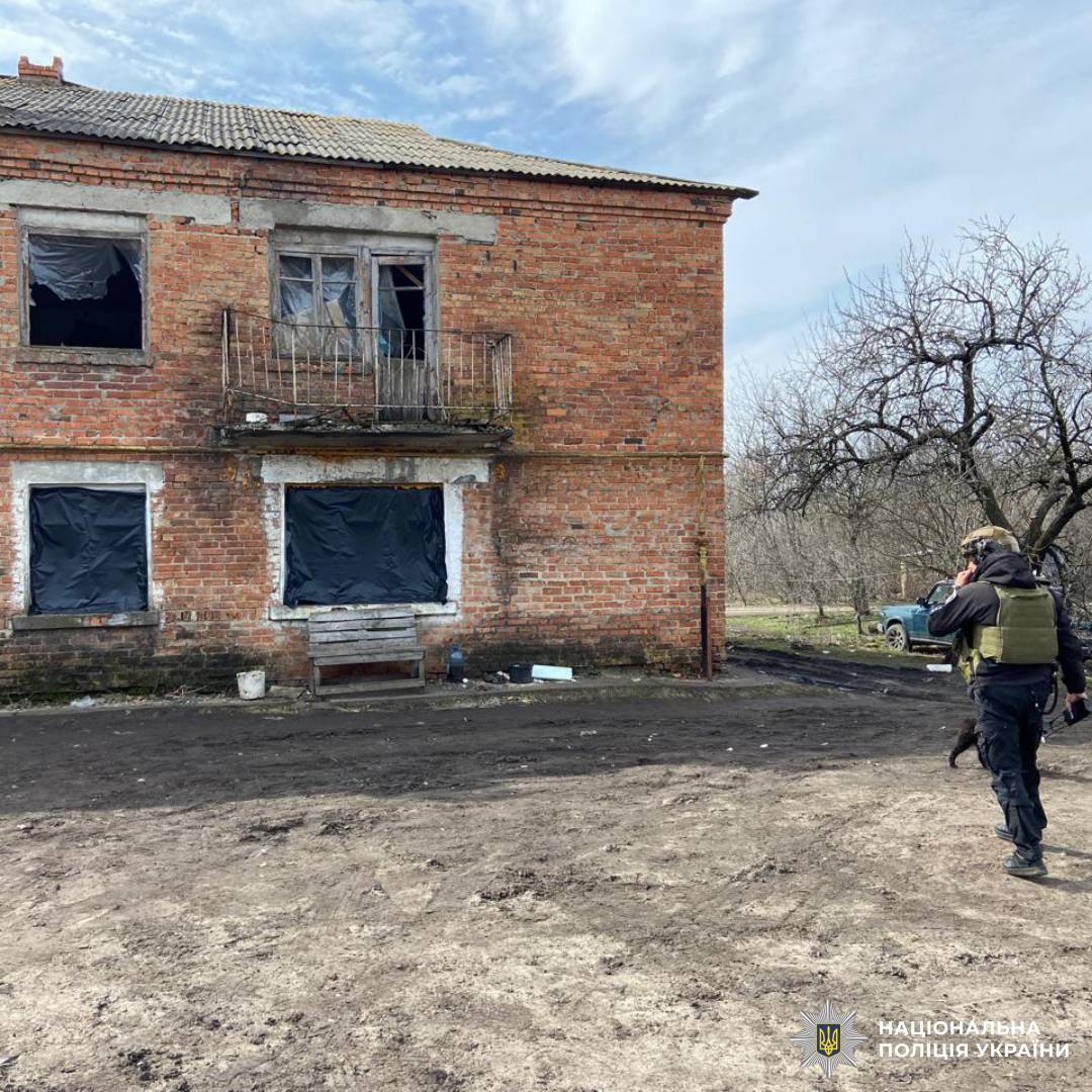 Загинула жінка, ще кілька людей постраждали: поліція документує наслідки воєнних злочинів на Харківщині