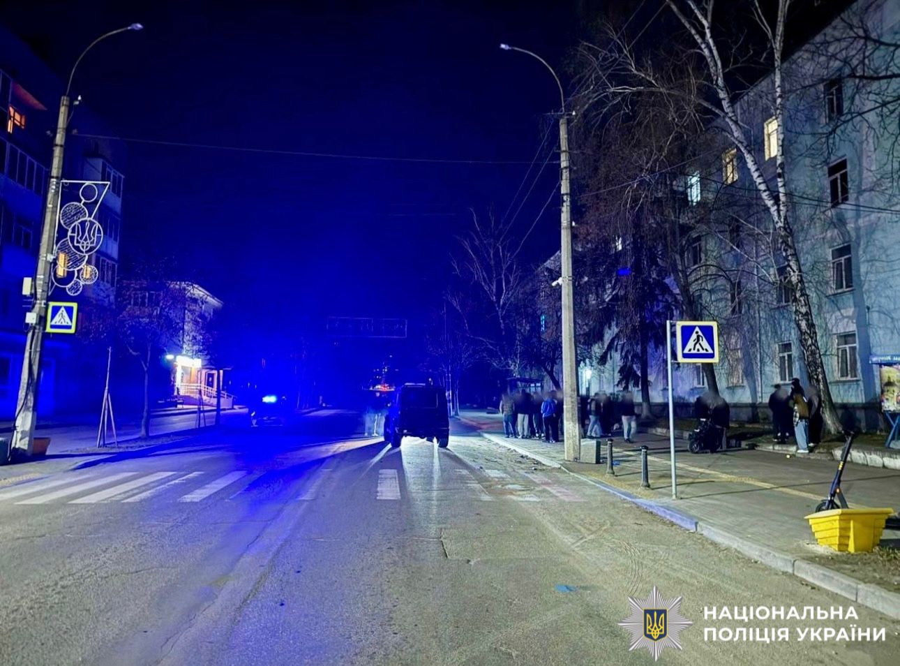 На фотографії зображено місце події, де трапилась ДТП.