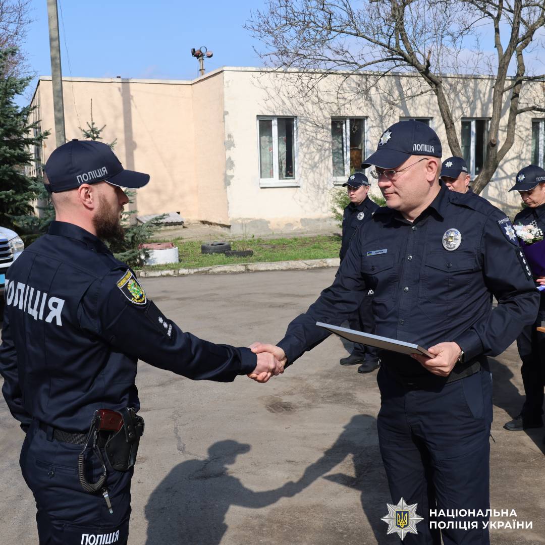 У Харкові з нагоди професійного свята відзначили поліцейських-кінологів