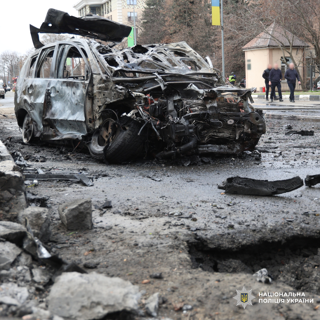 поліція працює на місці обстрілу