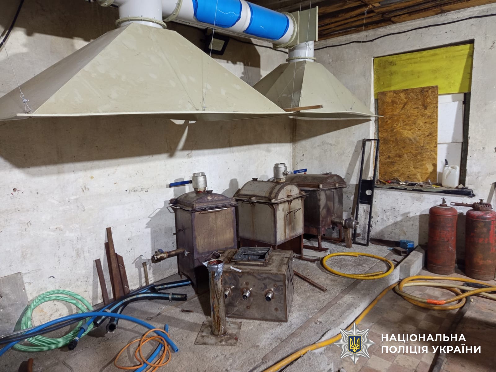 Масштабна спецоперація на території України: поліцейські Тернопільщини викрили наркогрупу з мільйонними прибутками