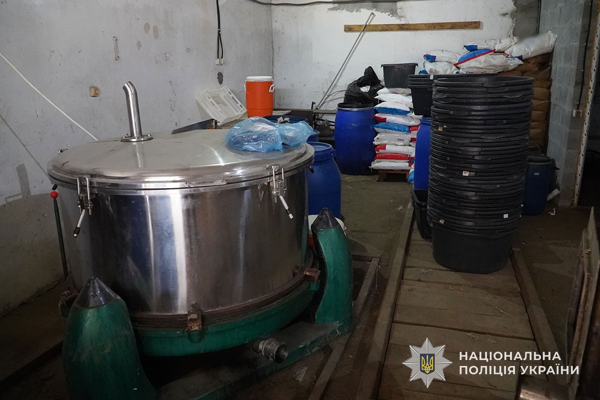 Масштабна спецоперація на території України: поліцейські Тернопільщини викрили наркогрупу з мільйонними прибутками