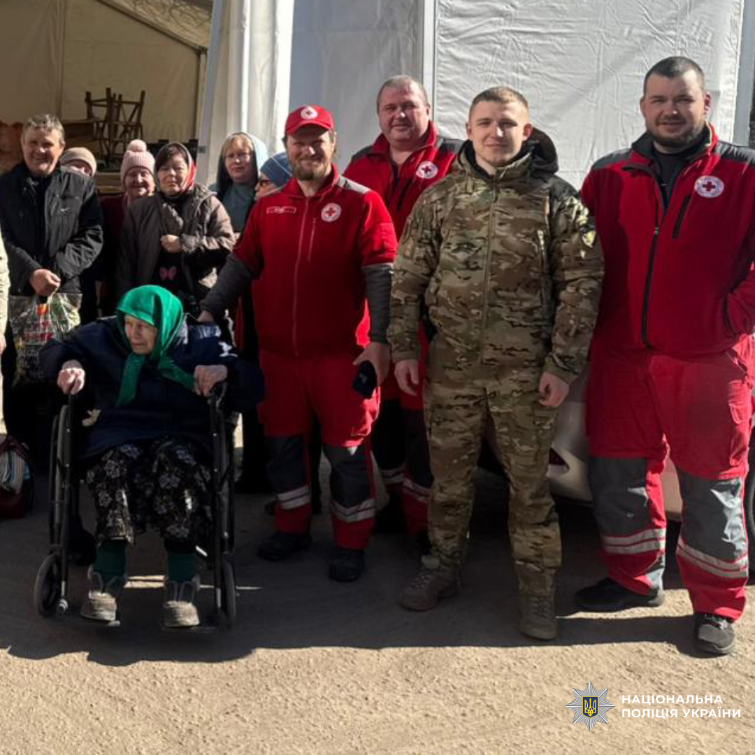 Спецпризначенці «Білого Янгола» спільно із представниками Червоного Хреста здійснили евакуаційні заходи з Куп’янського району