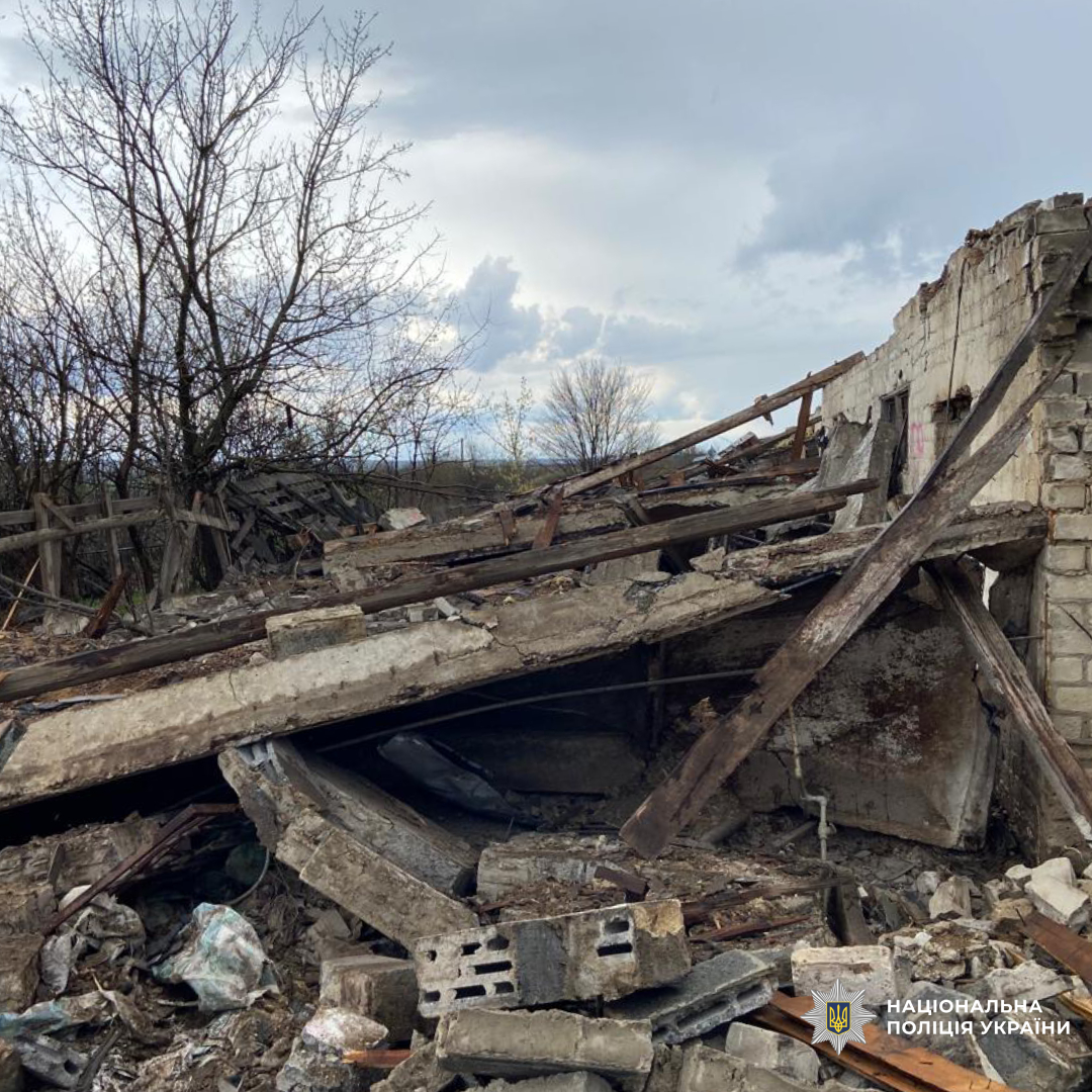 поліцейські Харківщини задокументували наслідки ворожих обстрілів