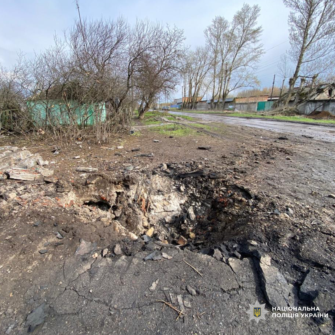 поліцейські Харківщини задокументували наслідки ворожих обстрілів