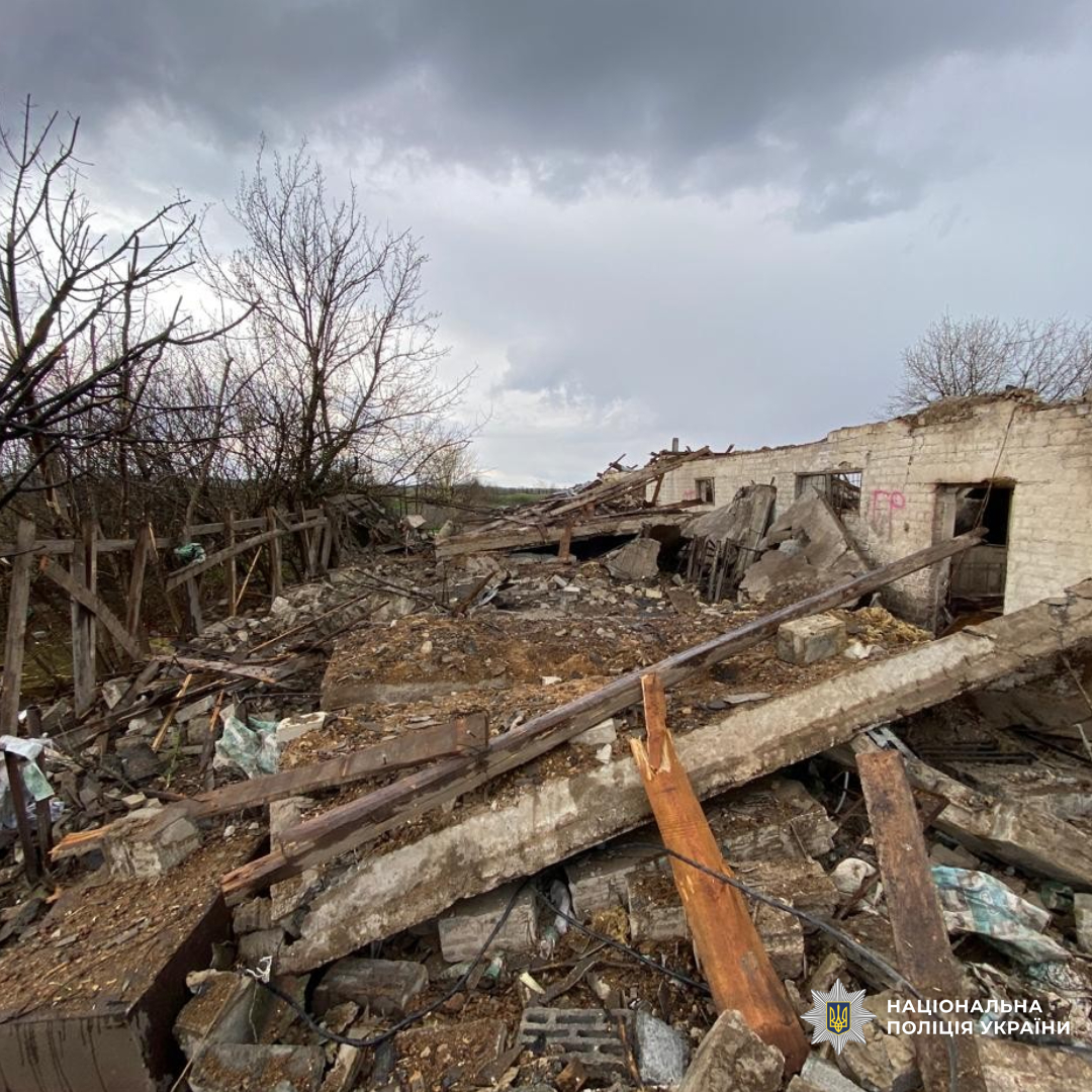поліцейські Харківщини задокументували наслідки ворожих обстрілів
