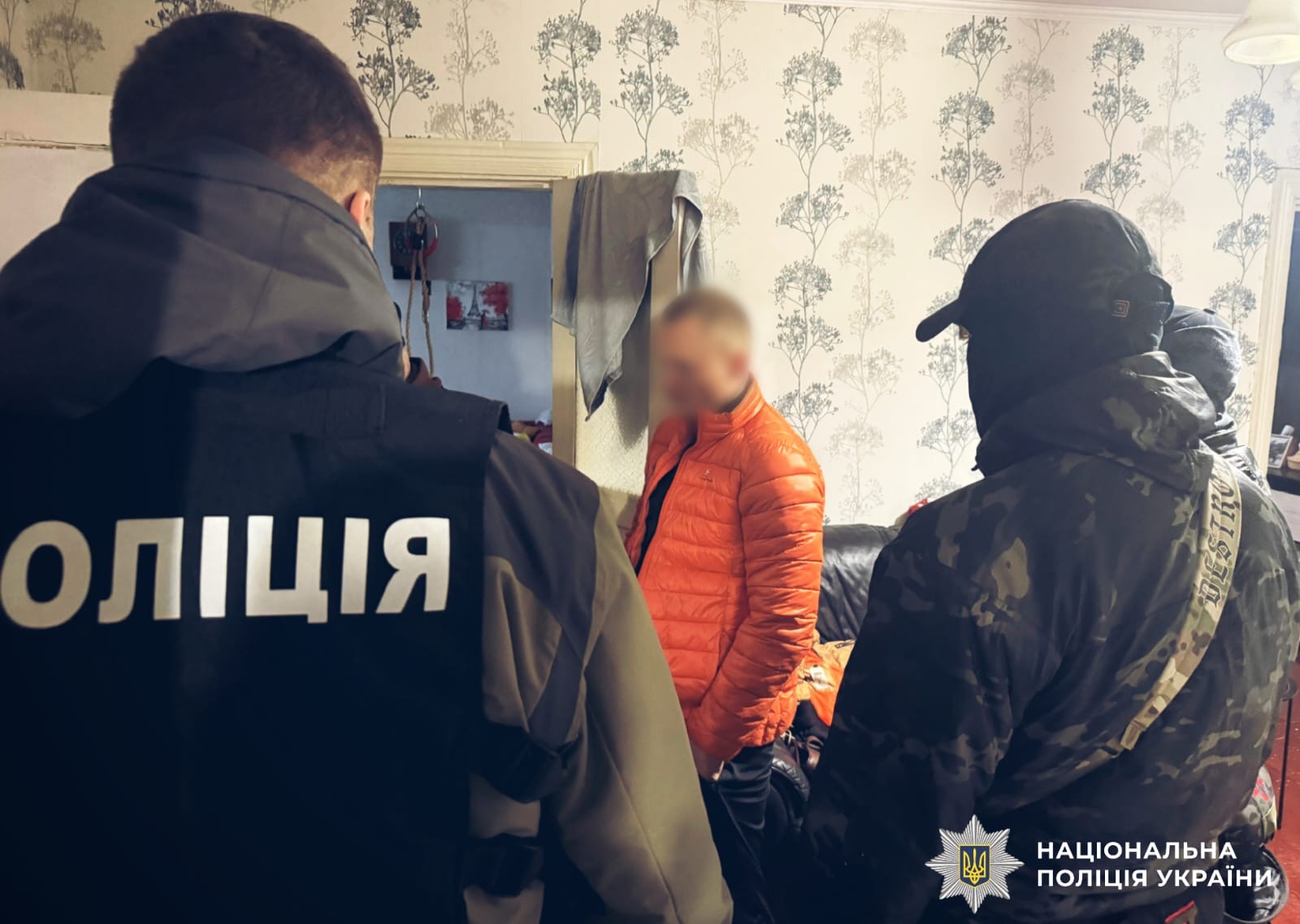 На фото зображений затриманий зловмисник