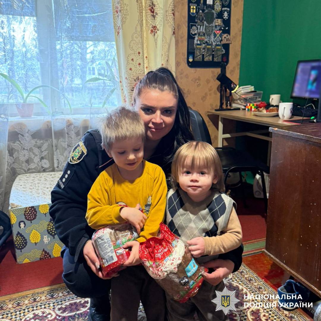 Поліцейські Харківщини привітали дітей із прийдешнім Великоднем