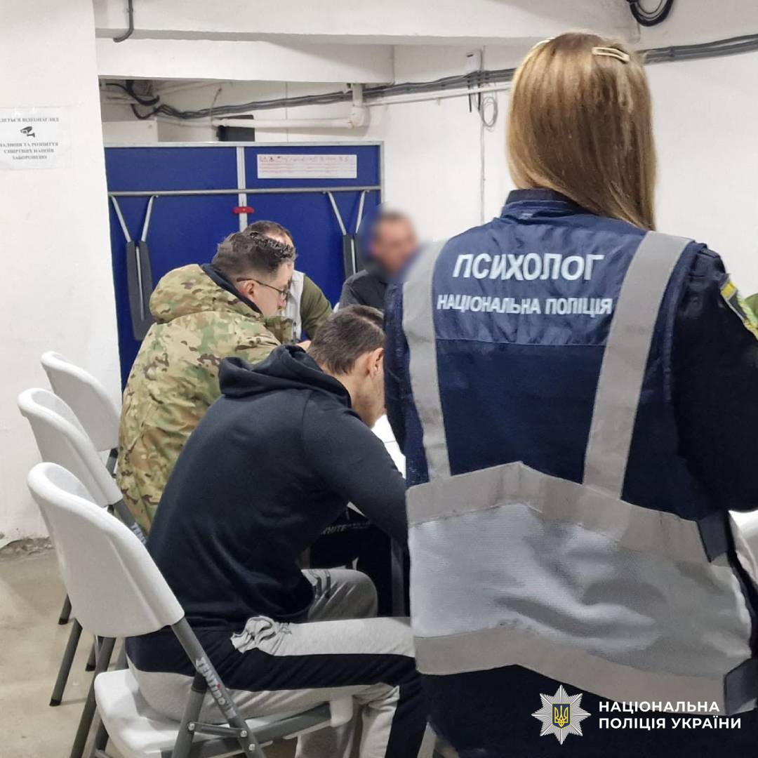 Психолог поліції Харківщини провела арттерапевтичне заняття для військовослужбовців, які проходять реабілітацію