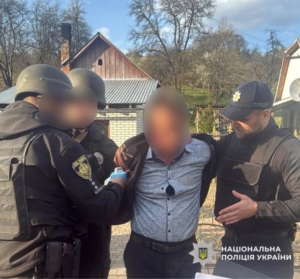 На Львівщині поліцейські затримали зловмисника, який стріляв у знайомого