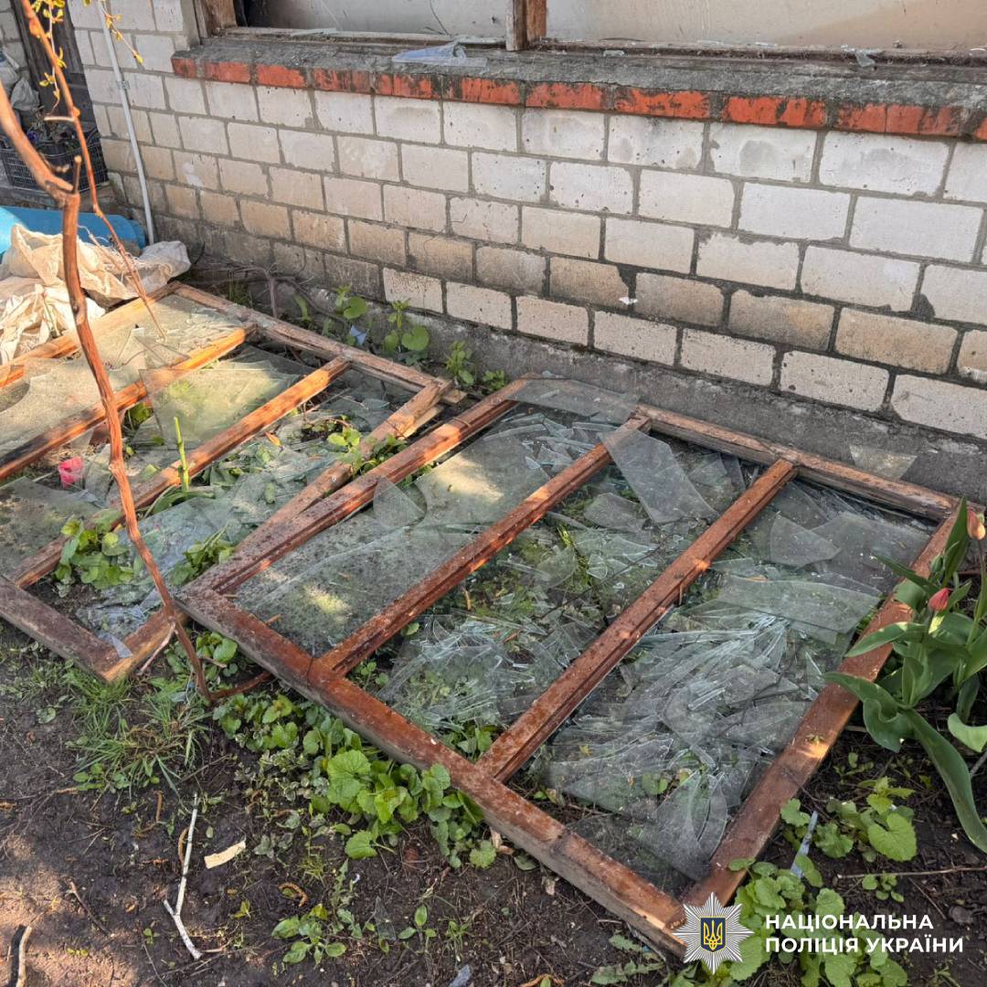 На фото зображені наслідки ворожого обстрілу