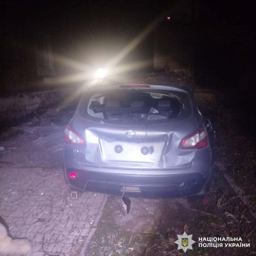 На фото зображені наслідки ворожого обстрілу