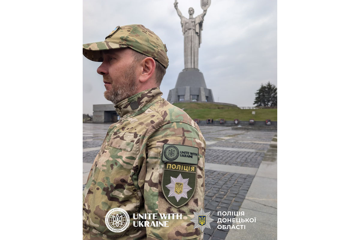 Передача автомобілів парамедикам