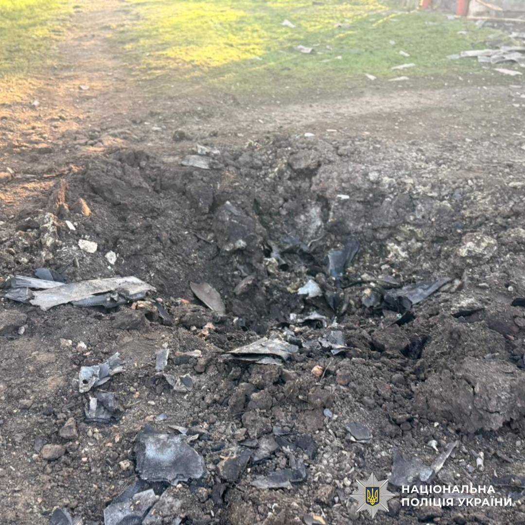 На фото зображені наслідки ворожих обстрілів