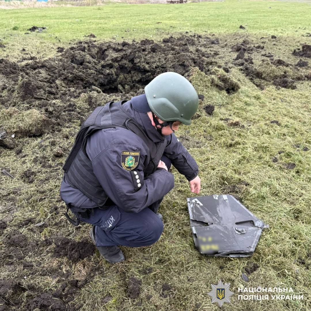 На фото зображені наслідки ворожих обстрілів