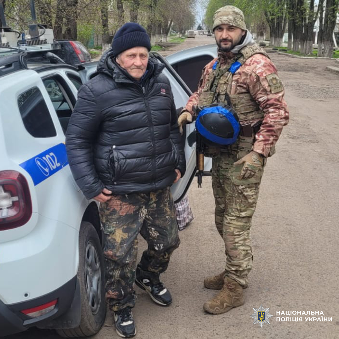 поліція Куп’янщини вивезла людей із зони постійних обстрілів