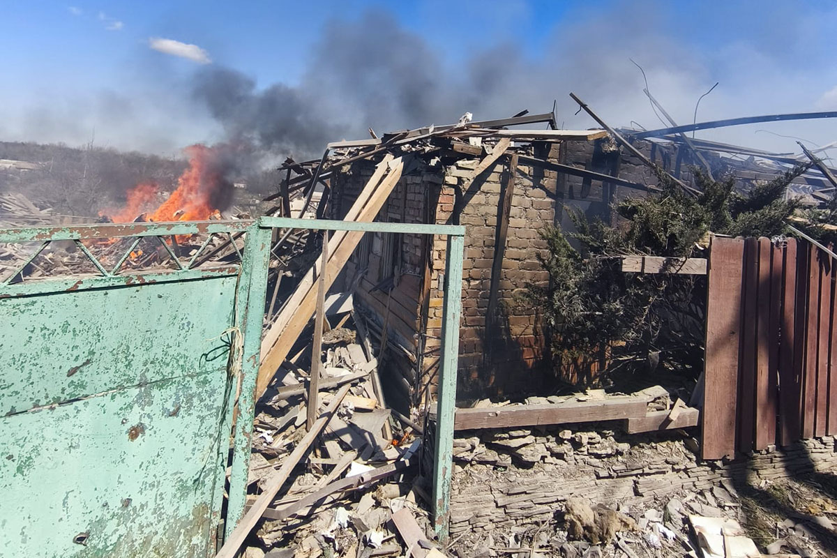 Зруйнований будинок