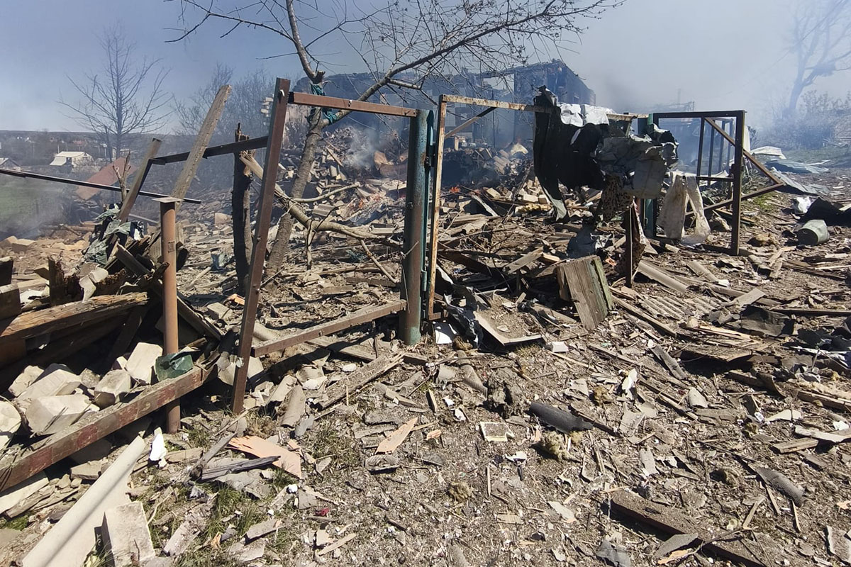 Зруйнований будинок