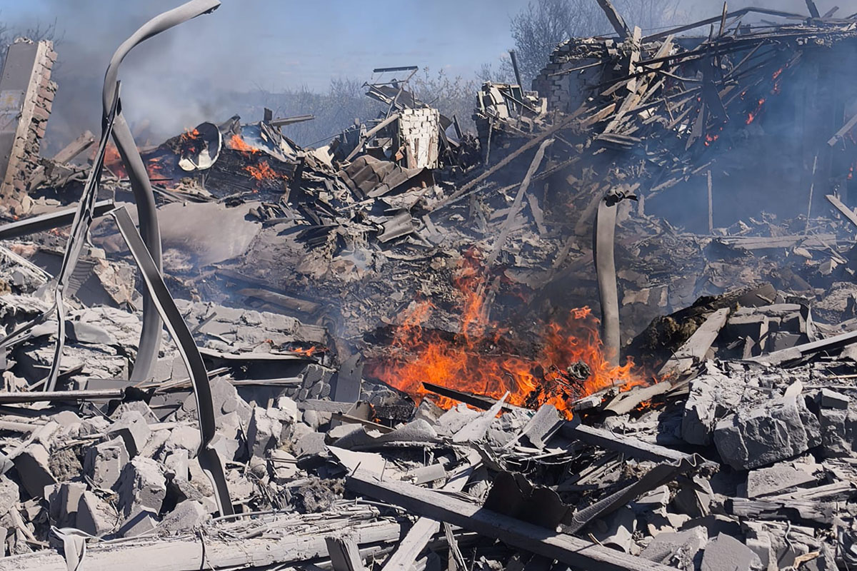 Зруйнований будинок