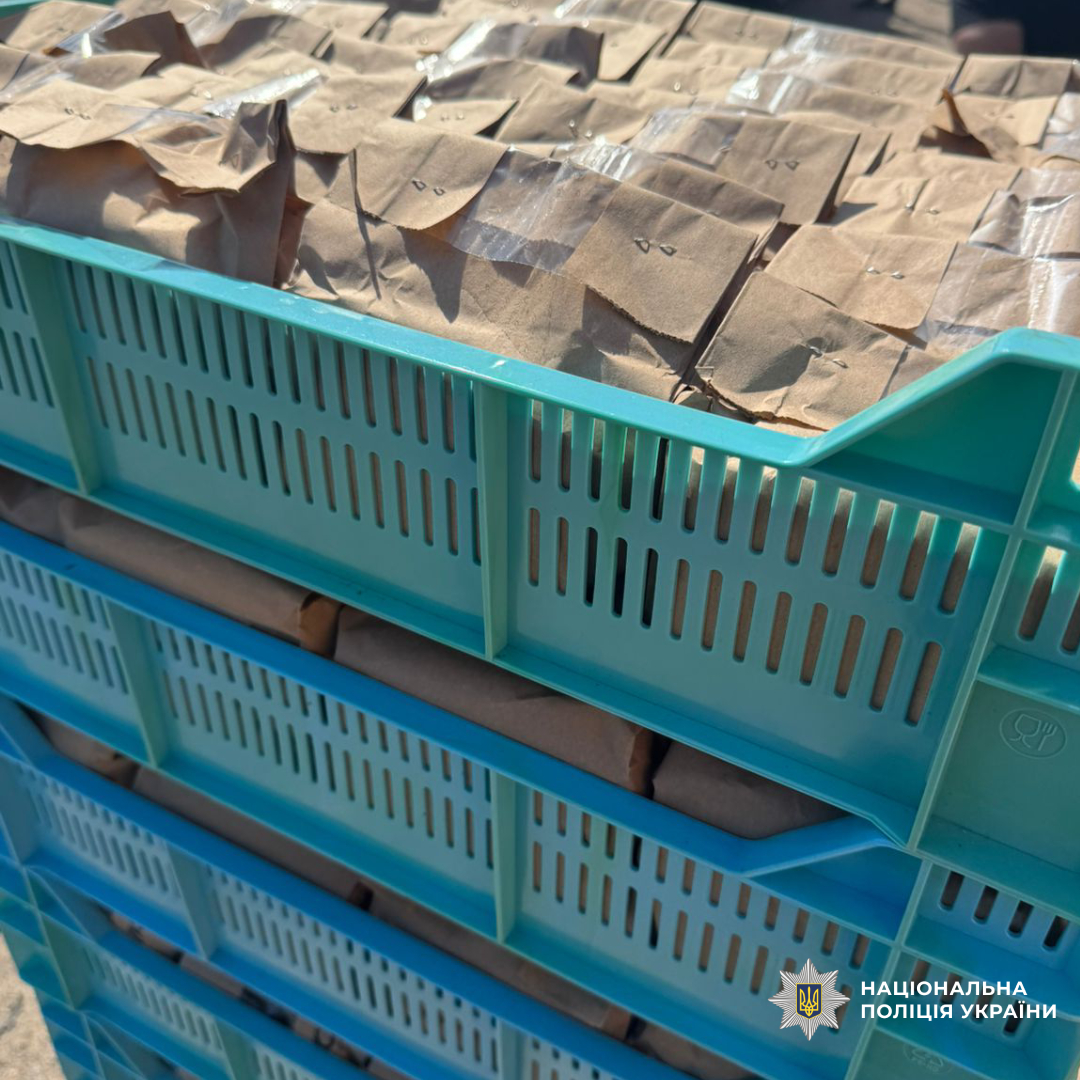 Поліція Харківщини викрила організовану групу, яка займалася незаконним виготовленням та збутом тютюнових виробів