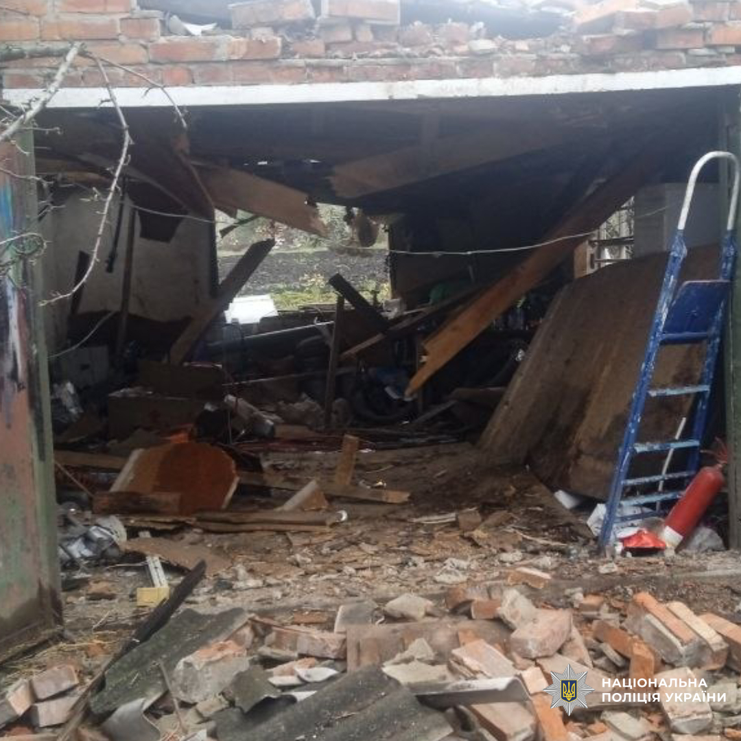 Через ворожі обстріли Харківщини є жертви серед населення: поліцейські задокументували наслідки воєнних злочинів