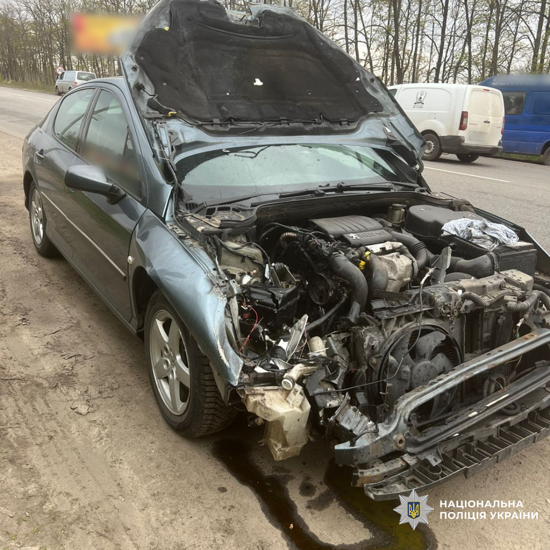Через численні ранкові обстріли по Харківській області постраждали двоє чоловіків: поліція працює на місцях влучань