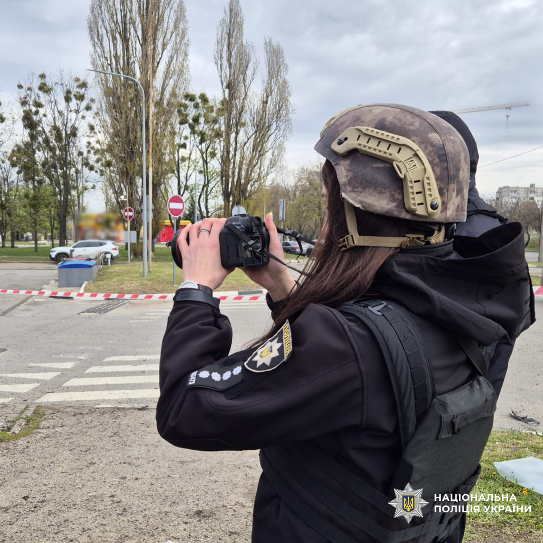 Через численні ранкові обстріли по Харківській області постраждали двоє чоловіків: поліція працює на місцях влучань