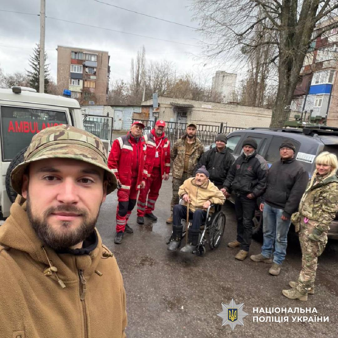 На Харківщині поліцейські спецпідрозділу «Білий Янгол» евакуювали 74 людини