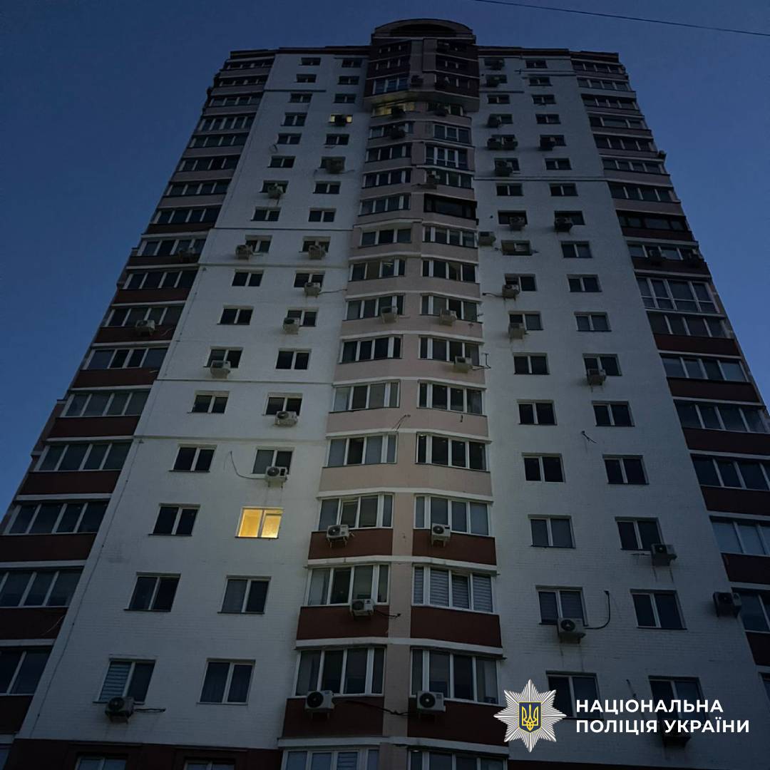 На фото зображені наслідки ворожих обстрілів