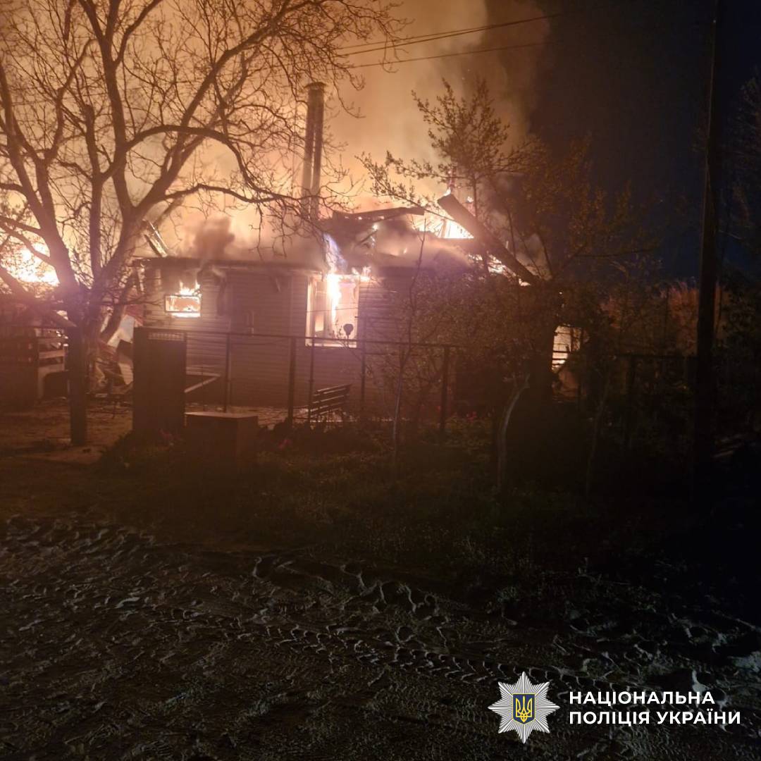 На фото зображені наслідки ворожих обстрілів