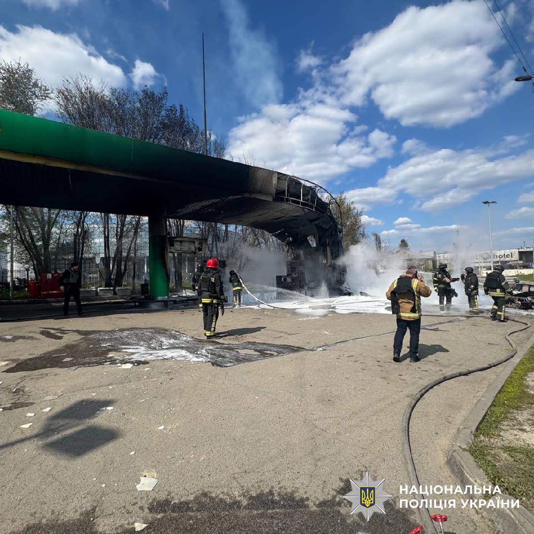 Шестеро постраждалих у Харкові: поліція оперативно прибула на місця влучань