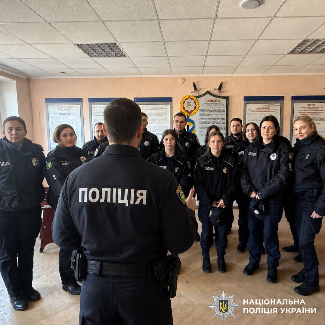 На Харківщині поліцейські посилюють протидію торгівлі людьми та захист дітей в Інтернеті