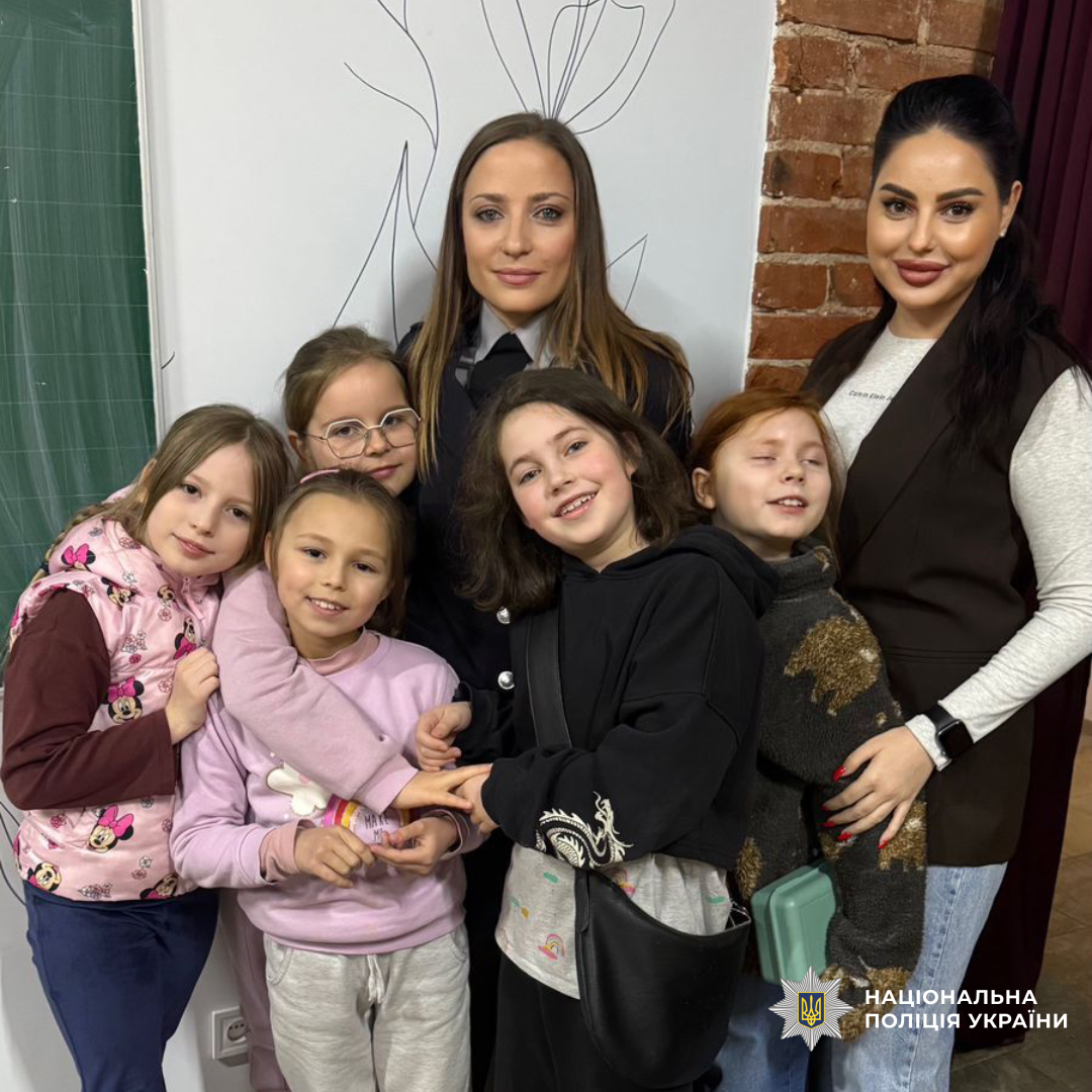 Психологи поліції Харківщини навчають дітей безпечній поведінці в інтернеті