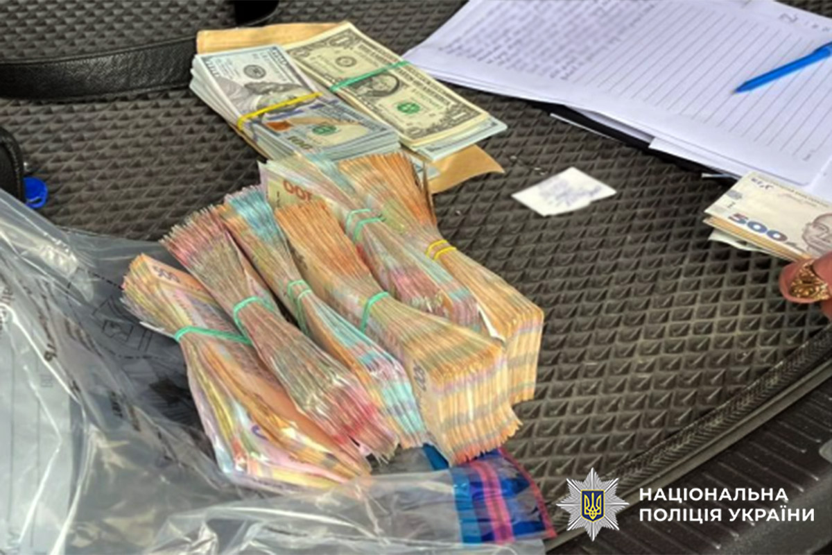 Фальсифікат на 2 млн грн: у Хмельницькому перед судом постане група осіб, яка займалась збутом підробленого алкоголю та цигарок