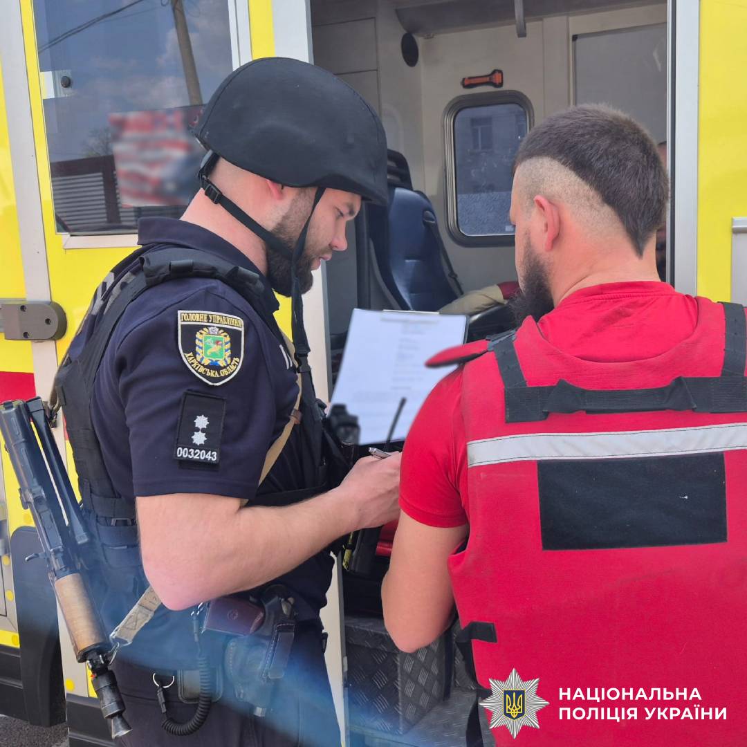 Поліція Харкова документує наслідки влучання БпЛА в гаражний кооператив: постраждали двоє чоловіків