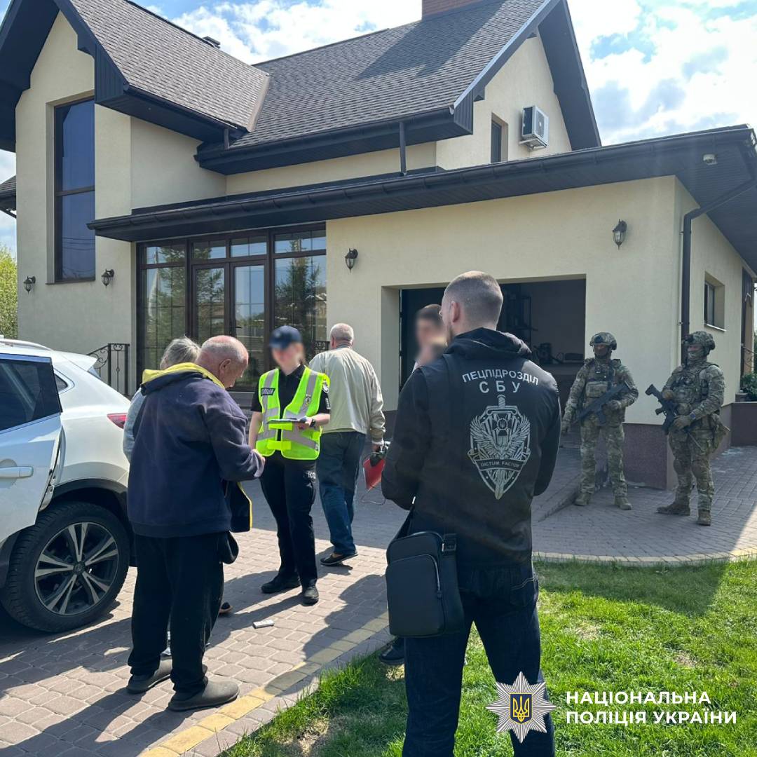 Поліцейські Харківщини викрили організовану групу, яка збувала наркотичні засоби через аптечну мережу
