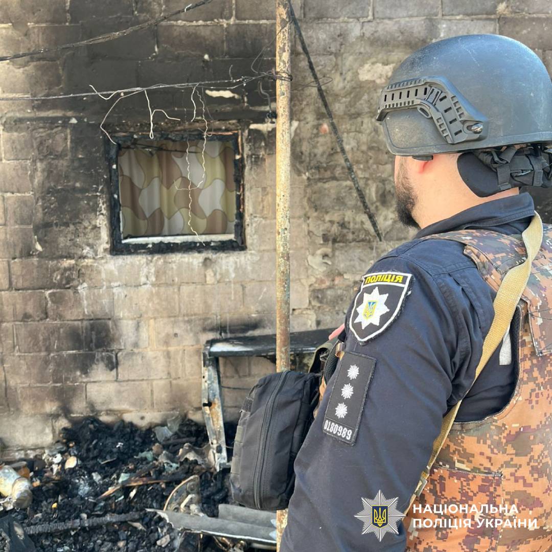 Внаслідок обстрілів росіян постраждали цивільні громадяни: на Харківщині поліцейські задокументували наслідки воєнних злочинів