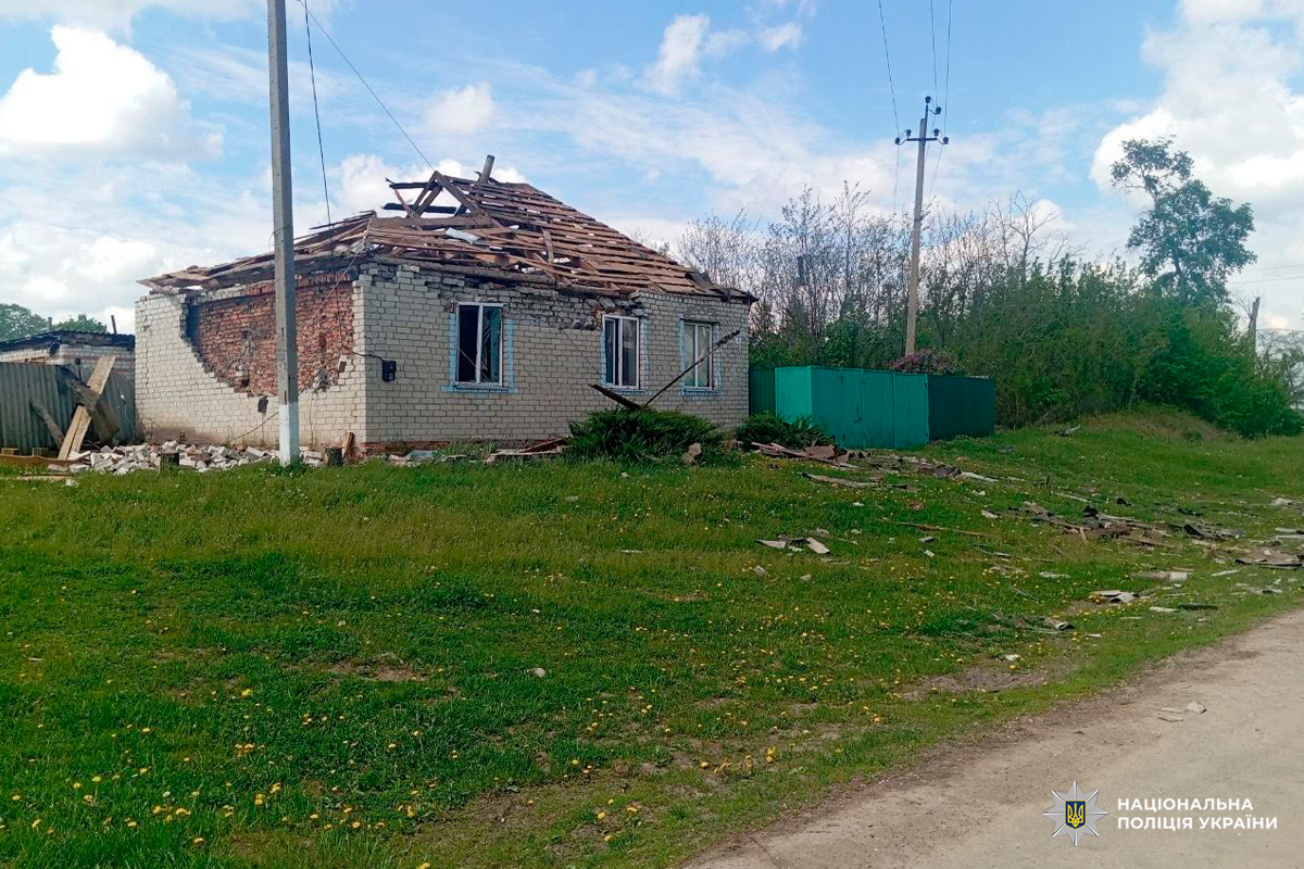 Внаслідок атаки FPV-дронів на Золочівщині загинула людина: поліція документує воєнний злочин