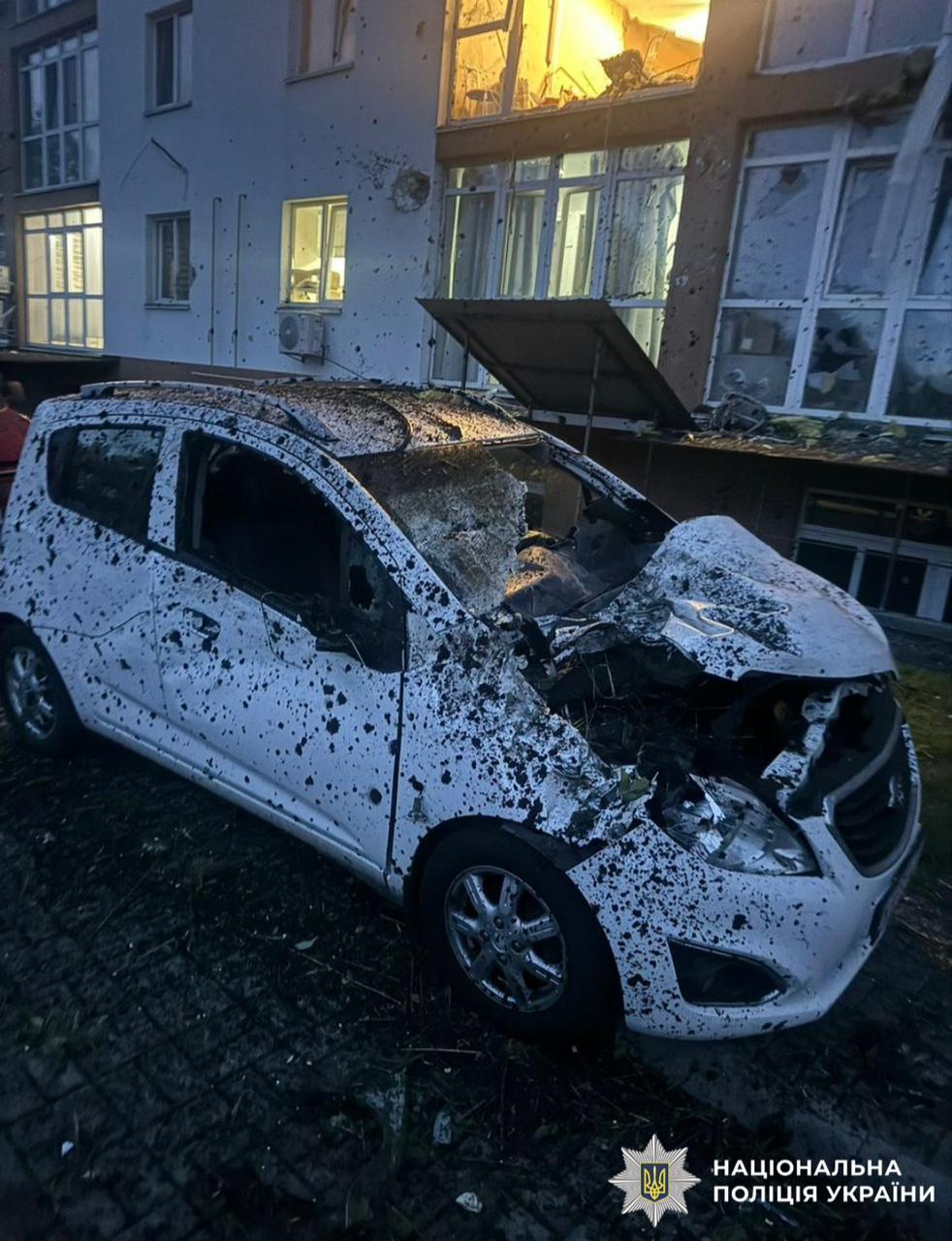 На фотографії зображено наслідки атаки рф у області.