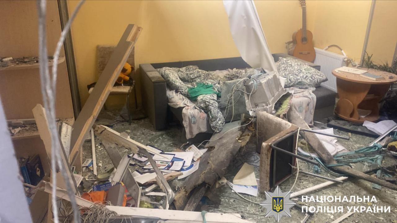 На фотографії зображено наслідки атаки рф у області.