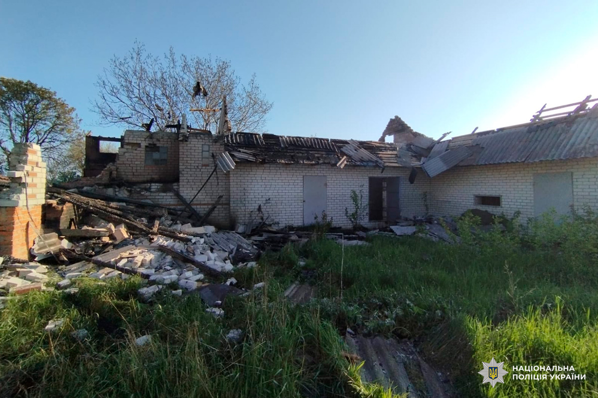 Внаслідок обстрілів росіян загинув чоловік, ще троє людей постраждали: на Харківщині поліцейські задокументували наслідки воєнних злочинів